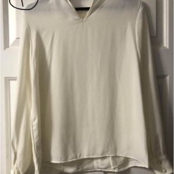 H&M Pleated Front Blouse - Picture 2 of 2